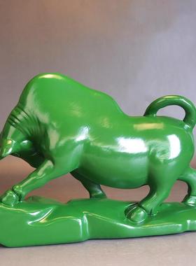 绿色牛摆件黑色木牛中式工艺礼品摆饰实木雕刻木质华尔街牛客厅装