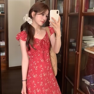 夏季法式绝美V领碎花连衣裙