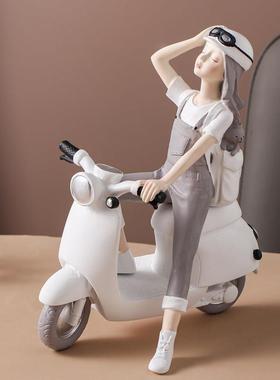 家居装饰品客厅书桌桌面办公室小摆件房间电视柜高级感治愈系女孩