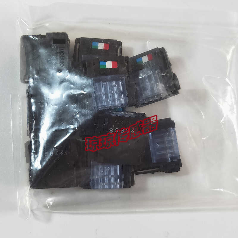 **DCN4-BR4 DCN4-TR4原装OMRON扁平连接器插头插座* - 图1