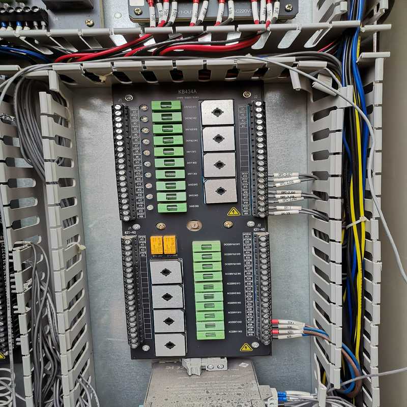 9成新科远继电器底板KB434B一张 KB434A一张 成色【鑫鑫商铺】 - 图1