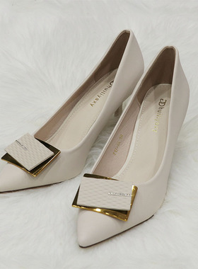 样板房衣帽间软装高跟鞋展厅衣柜鞋柜女鞋装饰品摆件