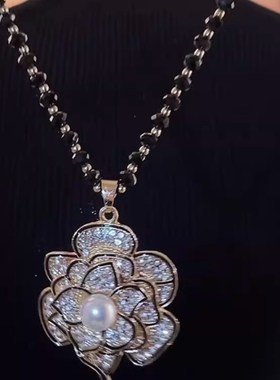 2023年新款高级感毛衣链项链女长款百搭花朵吊坠衣服装饰挂件配饰