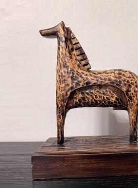 现代创意木雕《旷野之马》家居艺术摆件电视柜玄关酒店会所装饰品