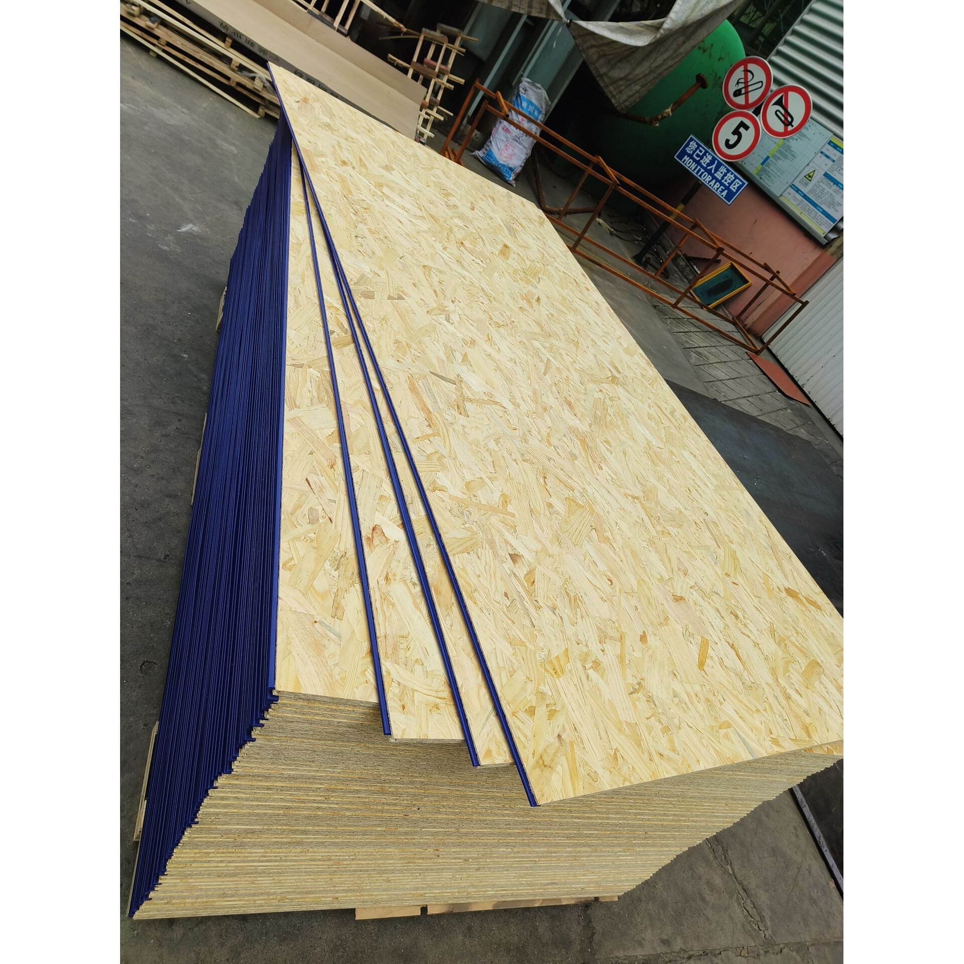 销售开槽OSB  开槽刨花板 T&GOSB 欧松板 定向刨花板 11mmOSB - 图1