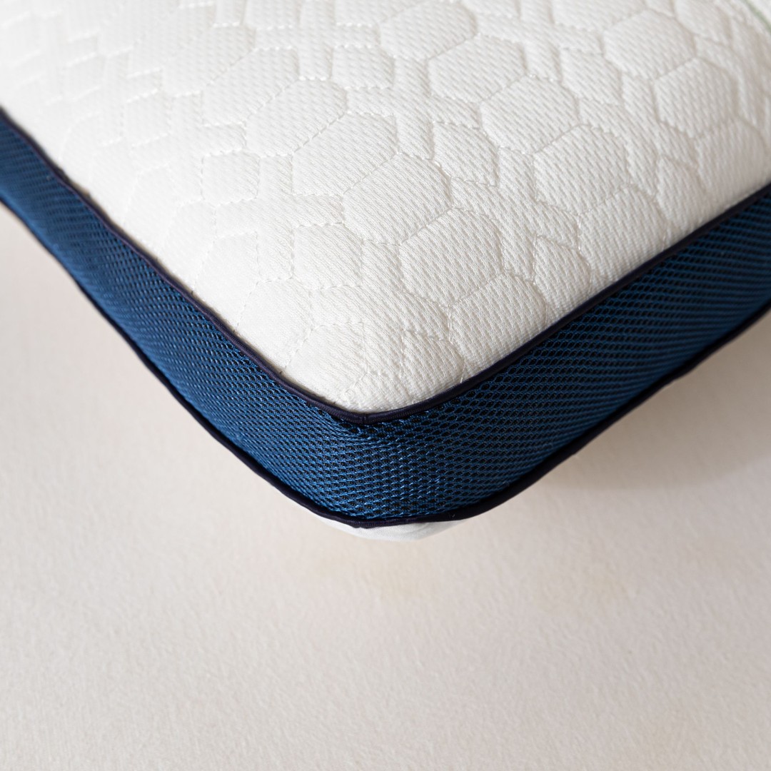 2025新款双肩乳胶护颈枕头枕芯一对装家用宿舍单人成人定型枕分区 - 图3