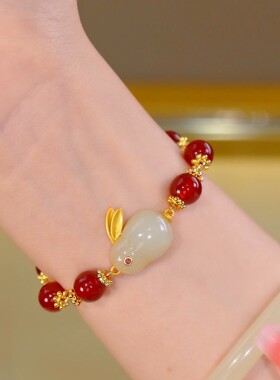 和田玉纳福玉兔手链女生国潮古风生肖兔网红手绳红豆玛瑙礼物