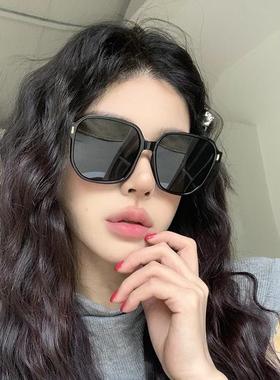 新款墨镜女款高级感黑色方框防晒开车太阳镜防紫外线男大脸显瘦潮