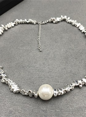 高级感配饰项链新款潮夸张设计不均匀碎银几两大珍珠颈链女锁骨链