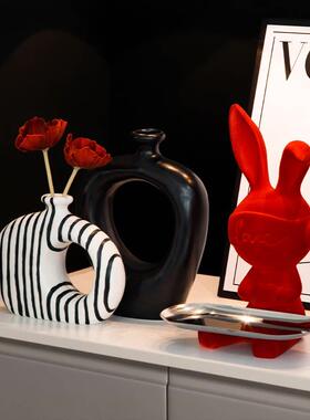 现代家居酒柜电视柜装饰品摆设书房桌面花瓶插花轻奢高档兔子摆件