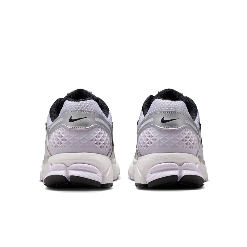 NIKE耐克女子W NIKE ZOOM VOMERO 5 M运动休闲鞋IB7253-500 - 图3