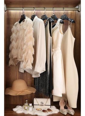 艺展样板间摆件衣帽间衣服衣柜软装衣物现代简约鞋子包包装饰品