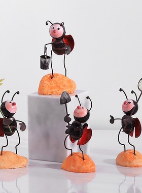 创意北欧可爱蚂蚁摆件客厅家居装饰品房间电脑桌面电视柜玄关摆设