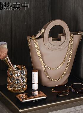 衣帽间软装搭配轻奢样板房包售楼处主卧衣柜饰品搭配衣服摆件套装