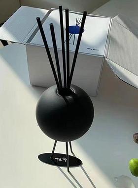 现代创意高级黑色无火藤条香薰卧室客厅持久扩香装饰品香氛摆件