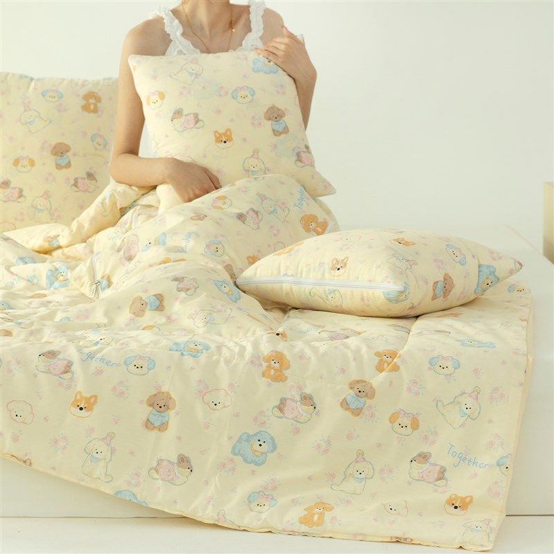 卡通抱枕被子两用可折叠汽车载靠枕办公室午休毯空调被二合一 - 图2