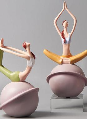 创意瑜伽少女人物摆件家居饰品客厅电视柜轻奢装饰品摆设现代简约