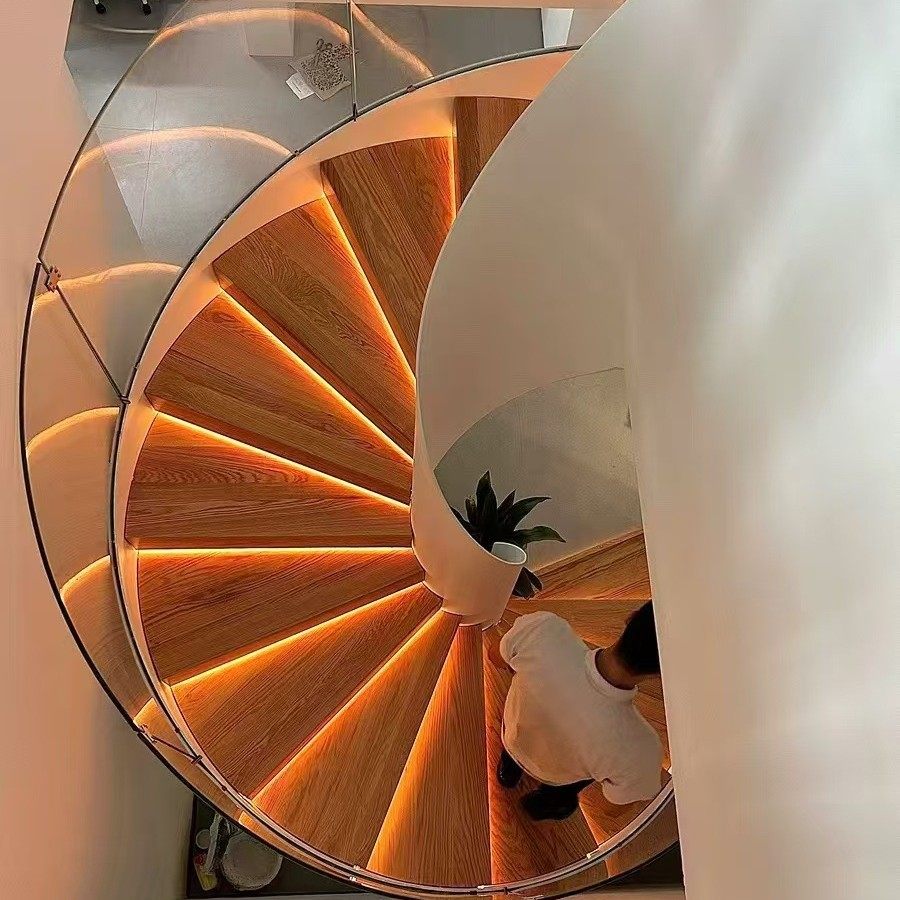 现代简约风格钢结构旋转楼梯复式别墅弧形玻璃钢架家用旋转楼梯,淘宝优惠券,粉丝福利购,淘宝优惠卷