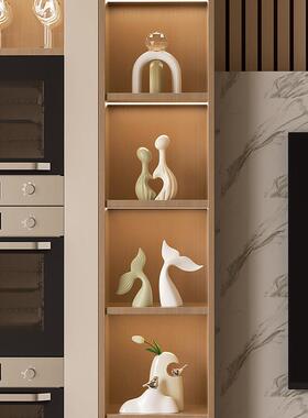 抽象艺术人物摆件高级感小众轻奢客厅玄关电视柜装饰新家乔迁礼物