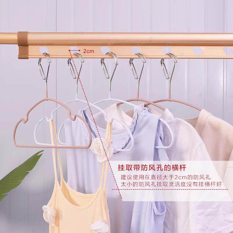 新款高空防风衣架自动卡扣锁口防掉落晾衣挂阳台庭院无痕晾晒衣撑 - 图1