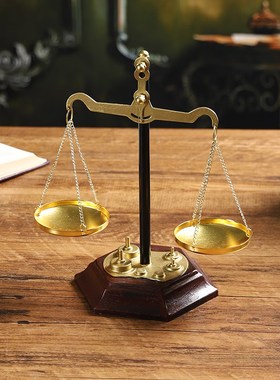 复古铁艺天平称摆件律师办公室桌面装饰品客厅怀R旧工艺品拍摄道