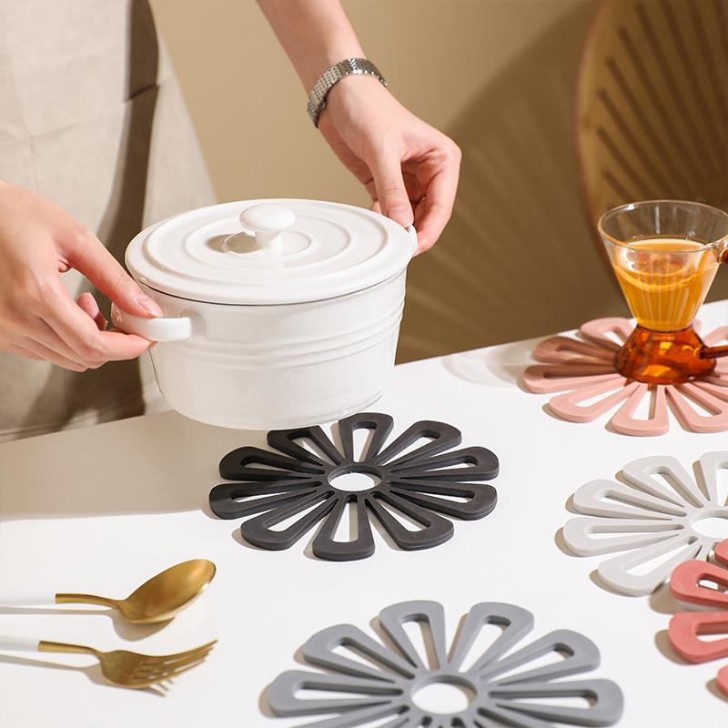 TINYHOME隔热垫餐桌餐垫防烫耐高温碗垫锅垫桌垫杯垫子加厚小花 - 图1