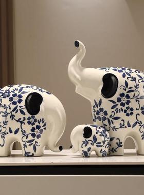创意大象摆饰一家三口四口轻奢可爱客厅招财电视柜玄关装饰品礼物