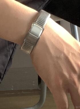 高档Daily小 1|高级感复古手环风 银色众气冷质韩版ins淡简约情侣