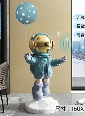 高档玩太人雕塑大型落地摆件轻业奢宇航员酒店开潮迎空宾装饰乔迁