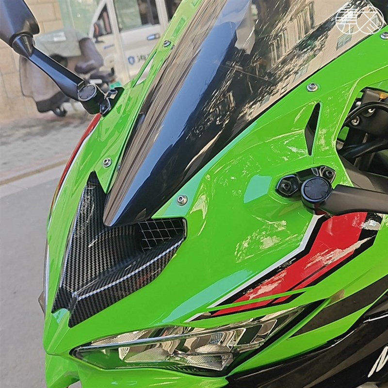 适用川崎Ninjia ZX4R ZX4RR改装碳纤维进风口定风翼冲压口进气罩 - 图1