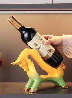 轻奢牛气冲天牛酒架酒托摆件家居客厅酒柜餐柜斜放红酒瓶展示架