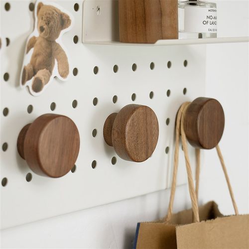 入户玄关洞洞板实木挂钩进门挂衣架壁挂墙上免打孔收纳置物架门后 - 图2