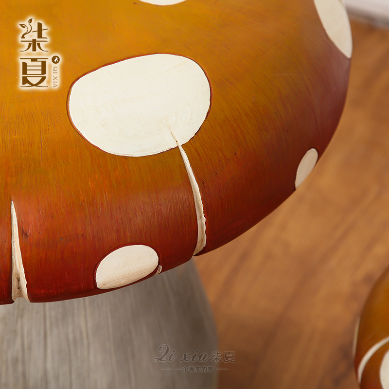 Preferred children's room decorations, bedroom balcony, cute mushroom table and chair combination, European style creative home furnishings