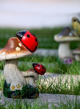 仿真蘑菇田园树脂雕塑蝴蝶小动物户外花园装饰公园景观幼儿园摆件