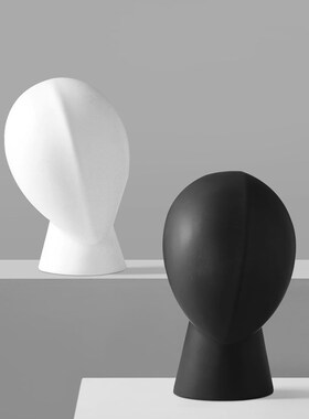 现代蒙眼黑白人物k树脂工艺品样板房间抽象艺术雕塑摆件桌面装饰