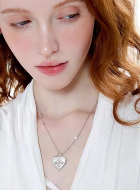 新款乌托邦原创爱心十字花锁骨链