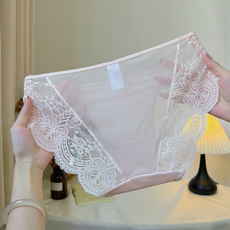 BW蕾丝纯欲内裤女性感2025新款无痕缎面女生低腰透明三角裤女士,淘宝优惠券,粉丝福利购,淘宝优惠卷