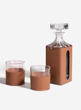 现代轻奢皮革玻璃醒酒器酒具套装摆件客厅酒店酒柜餐边柜家居饰品