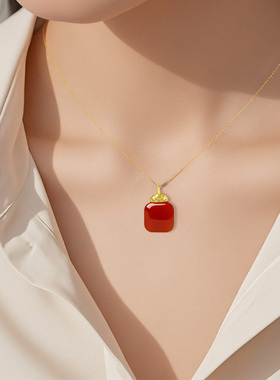 福运佳红玛瑙方糖吊坠项链