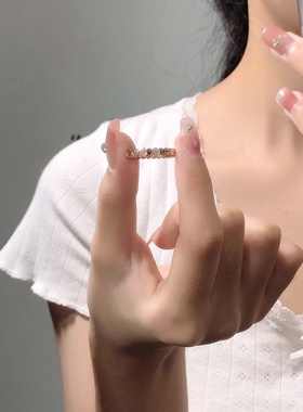 auQDE蜂巢戒指女金菱格素圈