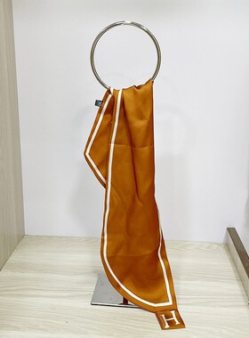 现代主卧老人房衣柜衣帽间软装样板房衣服展厅服装鞋包道具摆件