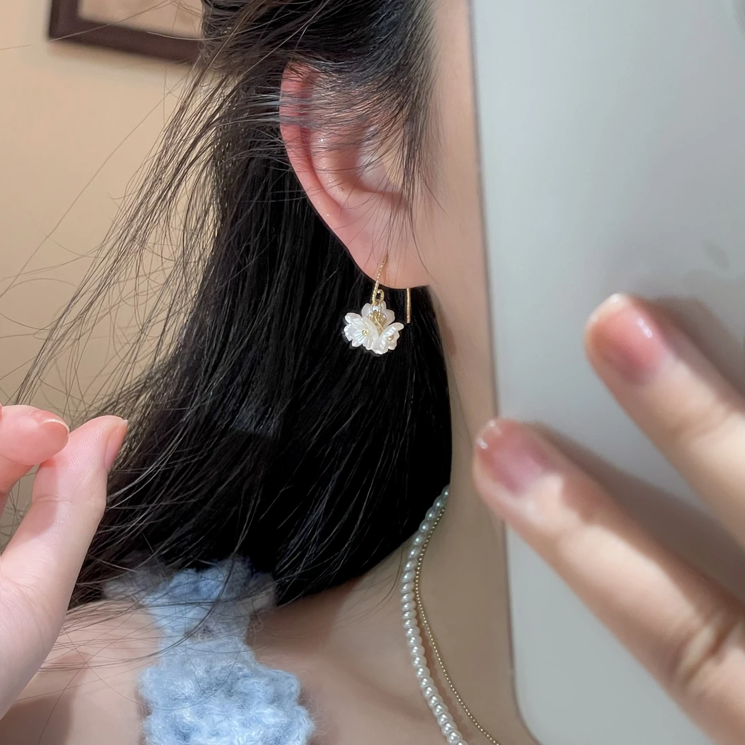 沁汝耳饰白色花朵流苏耳挂小众轻奢饰品甜美百搭925银针耳环精致