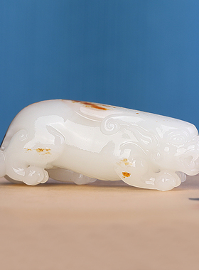 孤品和田玉羊脂白玉貔貅手把件