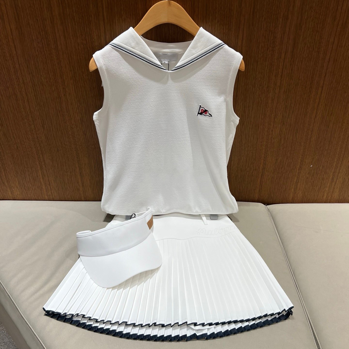 韩国高尔夫球服女士短裙26春季气质百搭字标半身裙防走光百褶裙子,淘宝优惠券,粉丝福利购,淘宝优惠卷