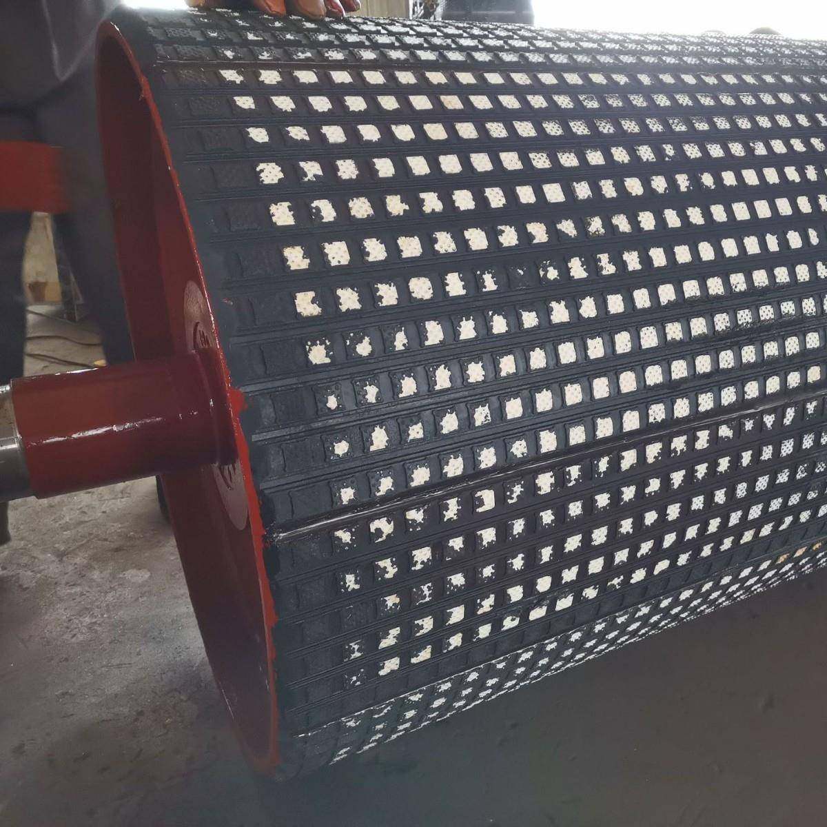 陶瓷包胶滚筒定制人字型包胶滚筒鼓型防跑偏滚筒传动滚筒,淘宝优惠券,粉丝福利购,淘宝优惠卷