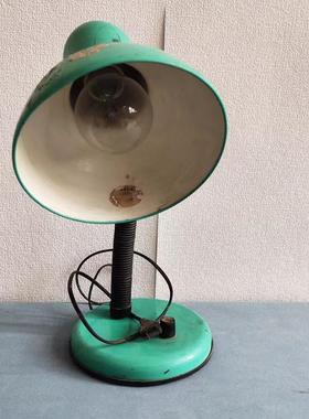 民俗老物件茶盘茶壶马灯手电筒台灯饼干盒子算盘影视道具收藏摆件