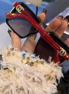 大框偏光防紫外线时尚简约墨镜