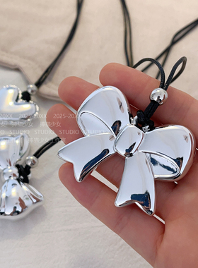 捧猫家~韩系银色蝴蝶结爱心项链