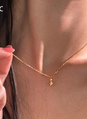 金色磨砂感星星项链简约时尚气质