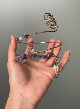 欧美紫色仿水晶金属螺旋缠绕臂环